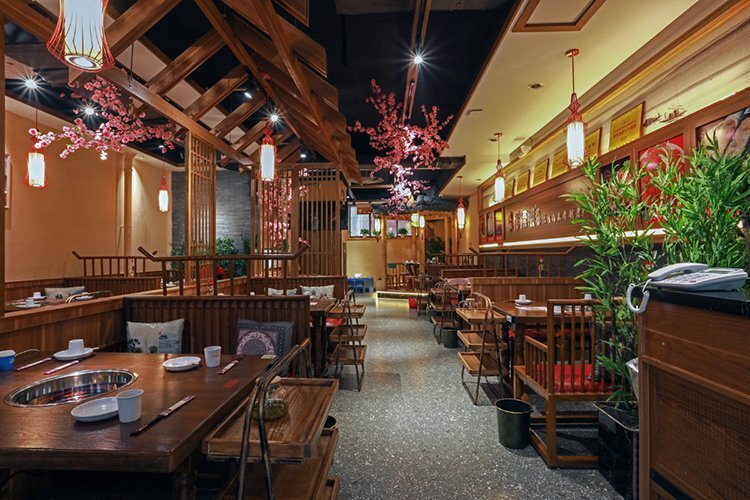 工業(yè)風餐廳設計：粗糲質(zhì)感與現(xiàn)代格調(diào)的碰撞